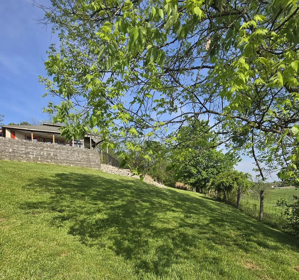 1028 Pin Oak Drive Frankfort KY 40601