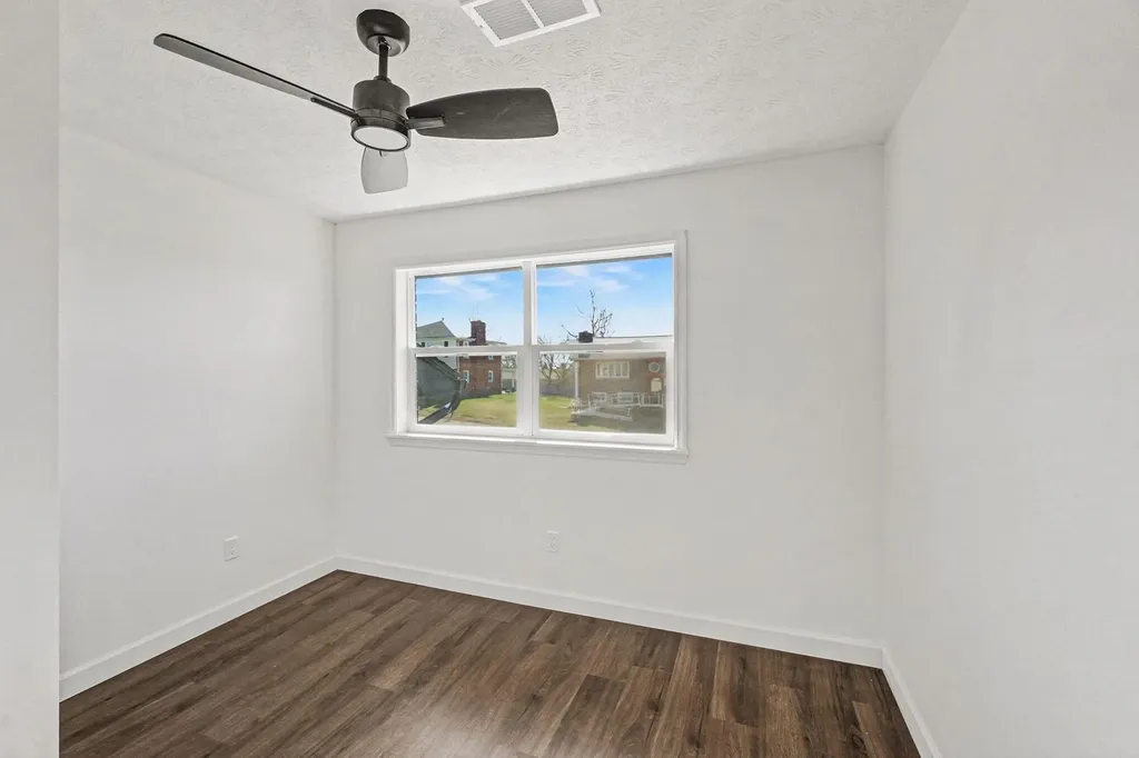 521 Henrico Street Harrodsburg KY 40330