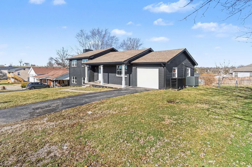 521 Henrico Street Harrodsburg KY 40330