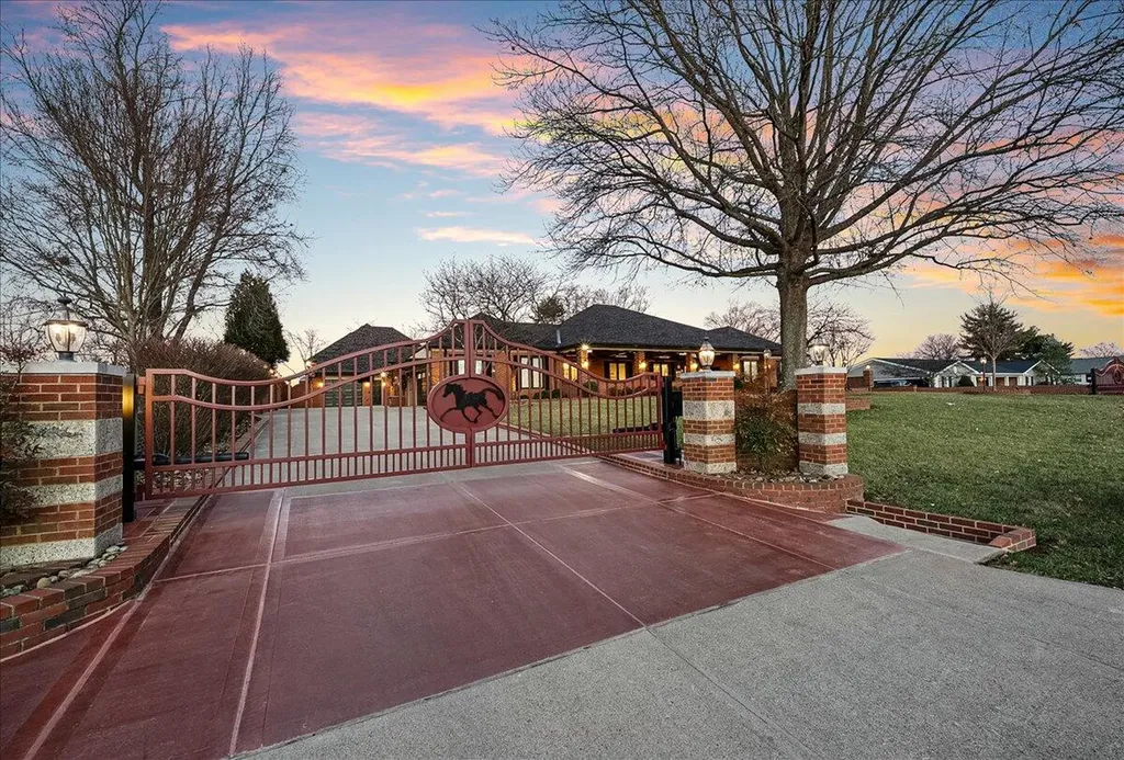 1813 Bahama Road Lexington KY 40509