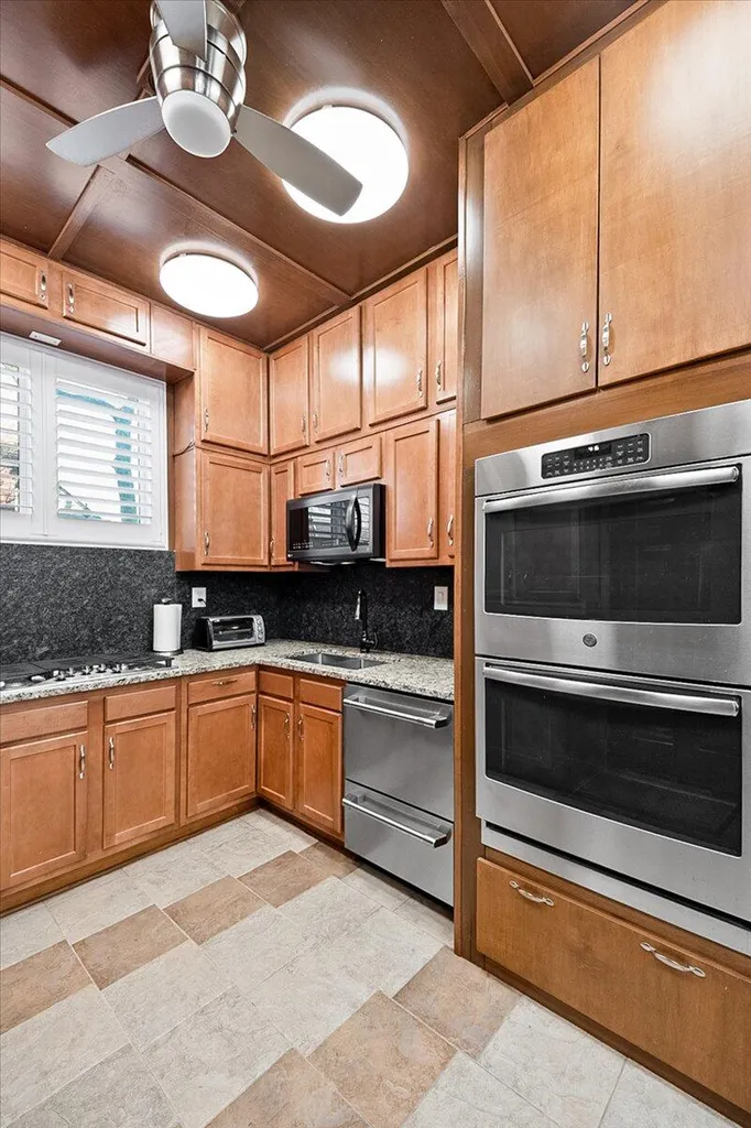 1813 Bahama Road Lexington KY 40509