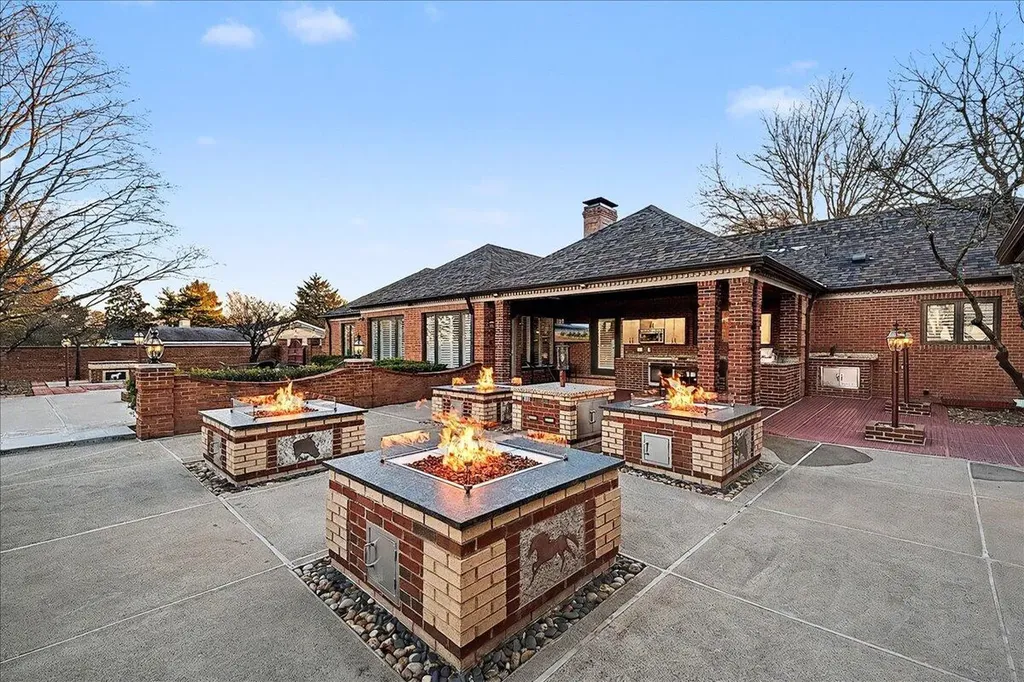1813 Bahama Road Lexington KY 40509