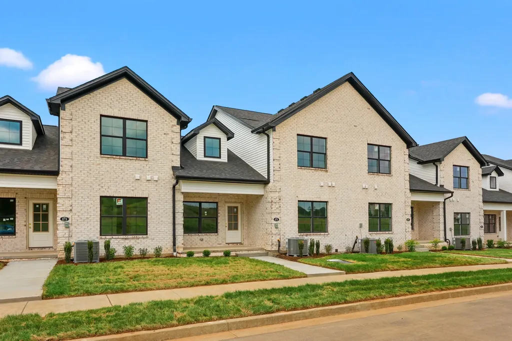 Lexington KY, 674 Hollow Creek Road
