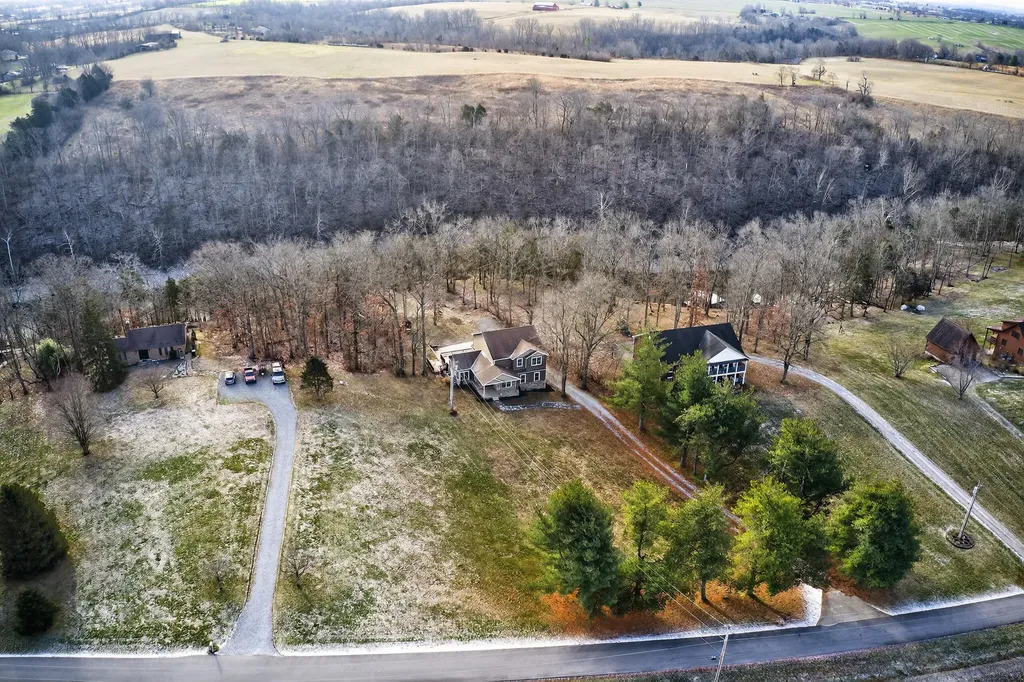 315 Lakeland Drive Harrodsburg KY 40330