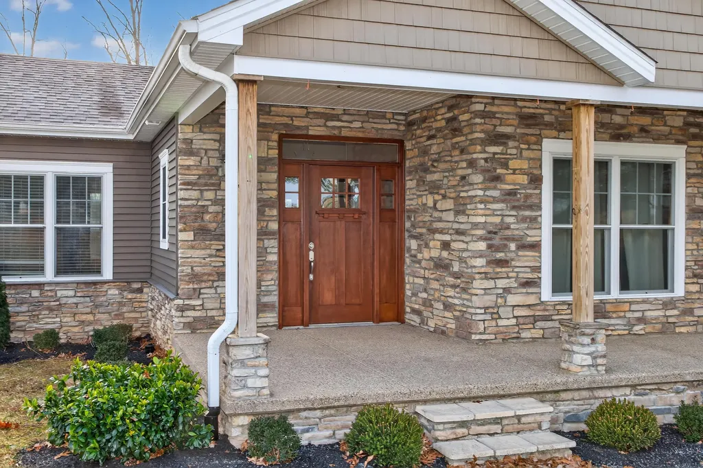 315 Lakeland Drive Harrodsburg KY 40330