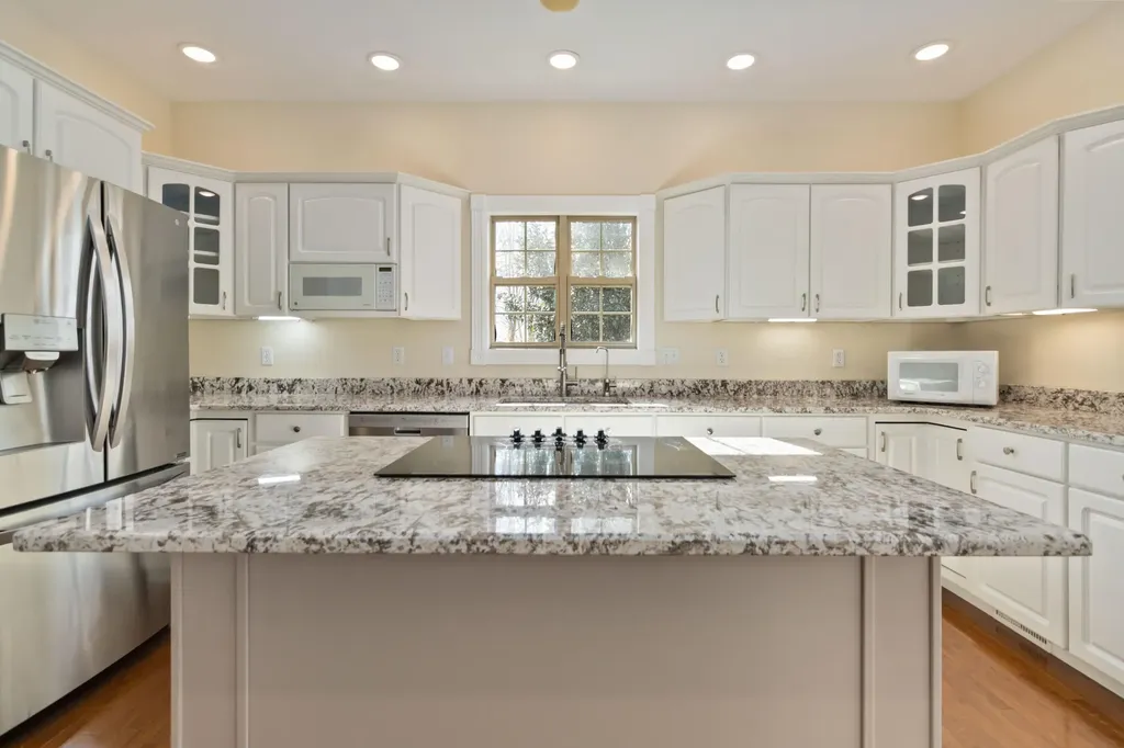371 Lakeview Drive Jamestown KY 42629