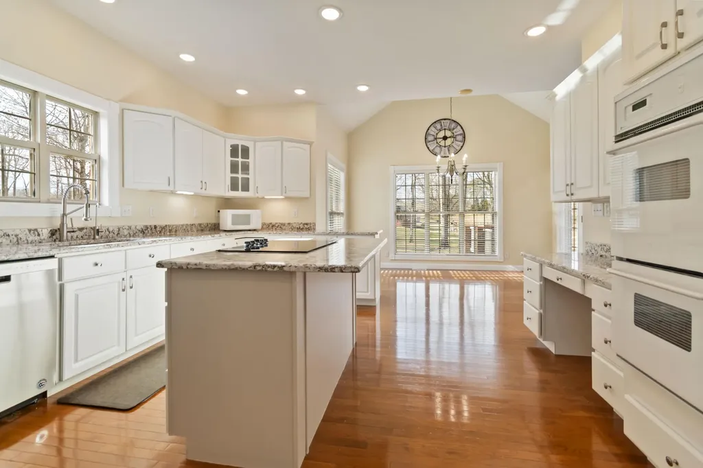 371 Lakeview Drive Jamestown KY 42629