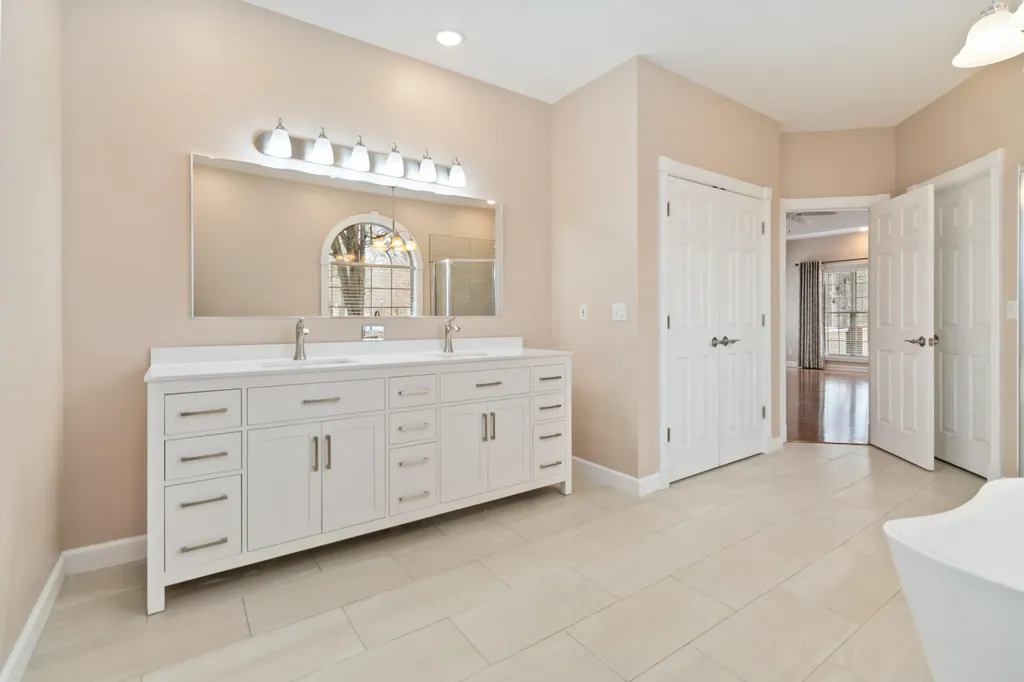 371 Lakeview Drive Jamestown KY 42629