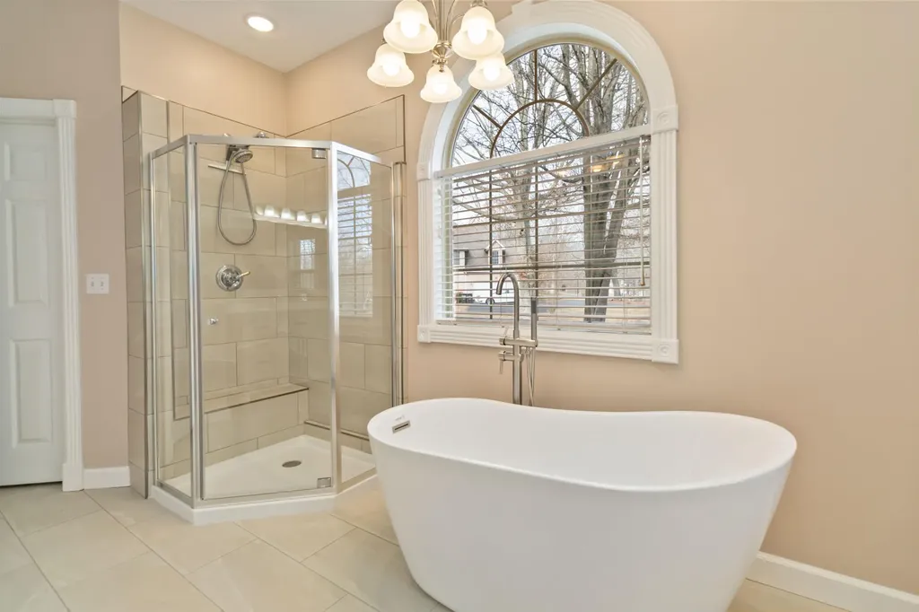 371 Lakeview Drive Jamestown KY 42629