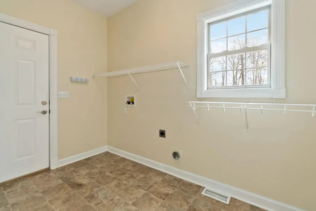 371 Lakeview Drive Jamestown KY 42629