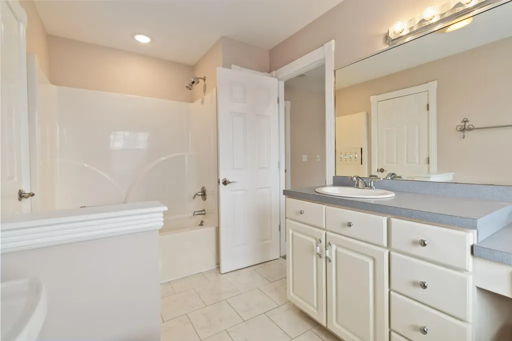 371 Lakeview Drive Jamestown KY 42629