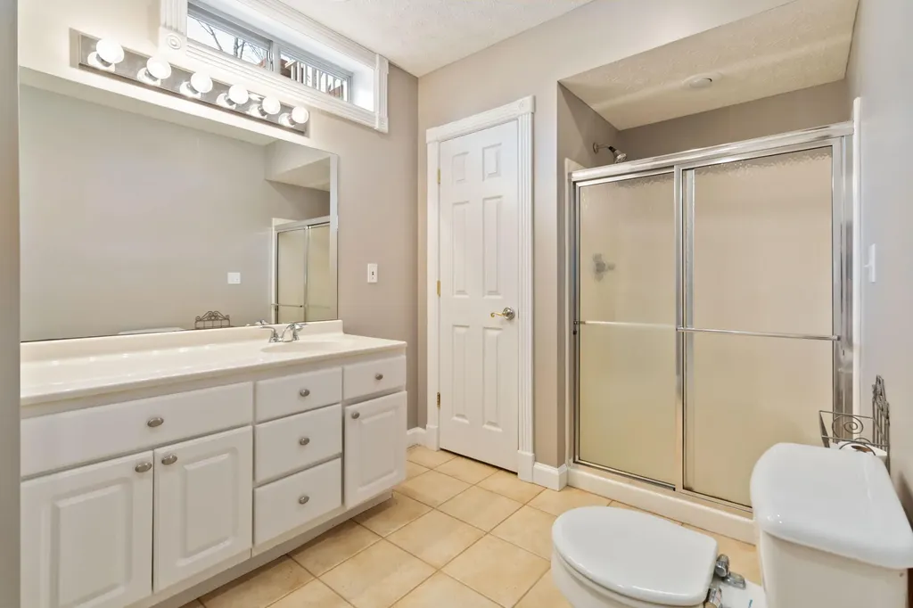 371 Lakeview Drive Jamestown KY 42629