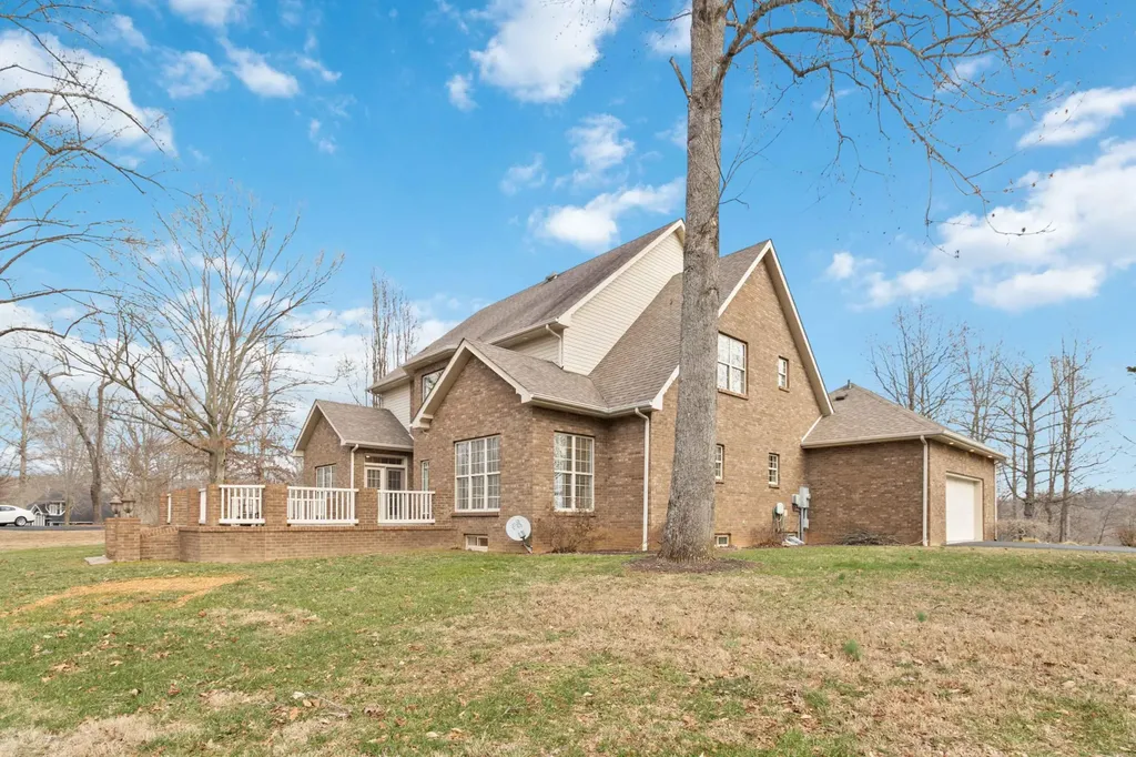 371 Lakeview Drive Jamestown KY 42629