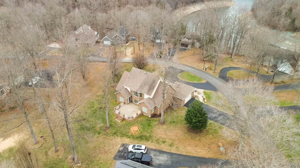 371 Lakeview Drive Jamestown KY 42629