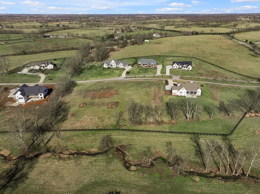 123 Doe Run Road Nicholasville KY 40356