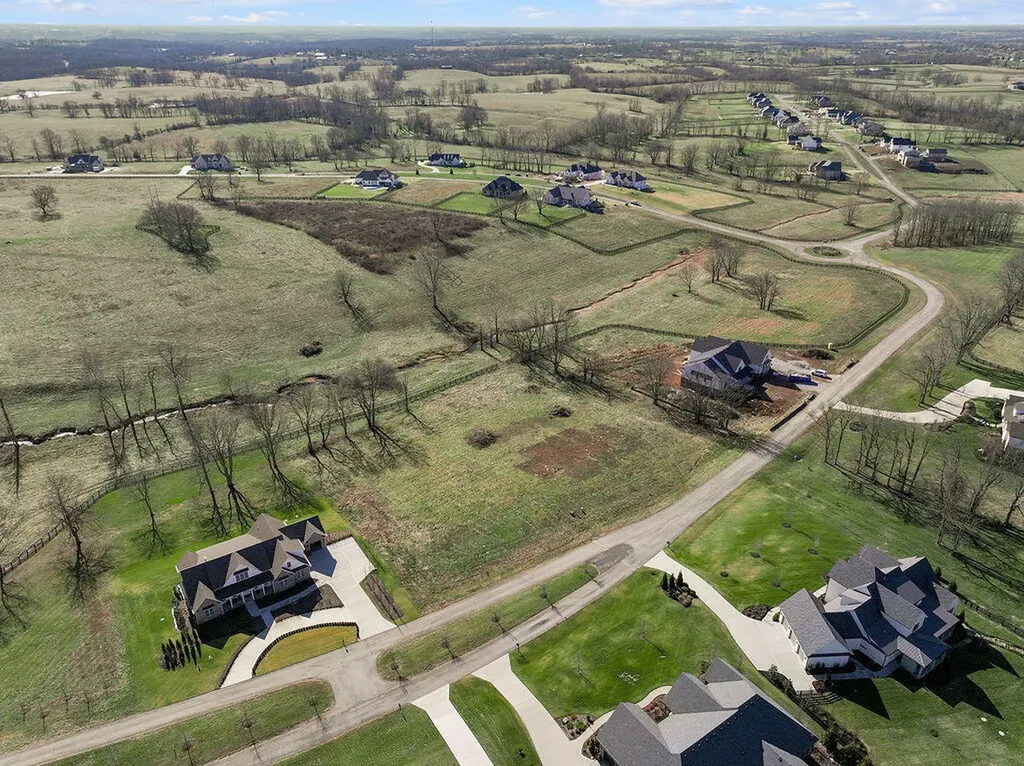 123 Doe Run Road Nicholasville KY 40356