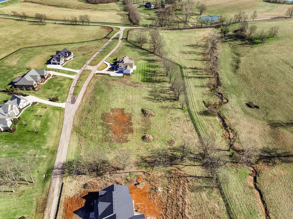 123 Doe Run Road Nicholasville KY 40356