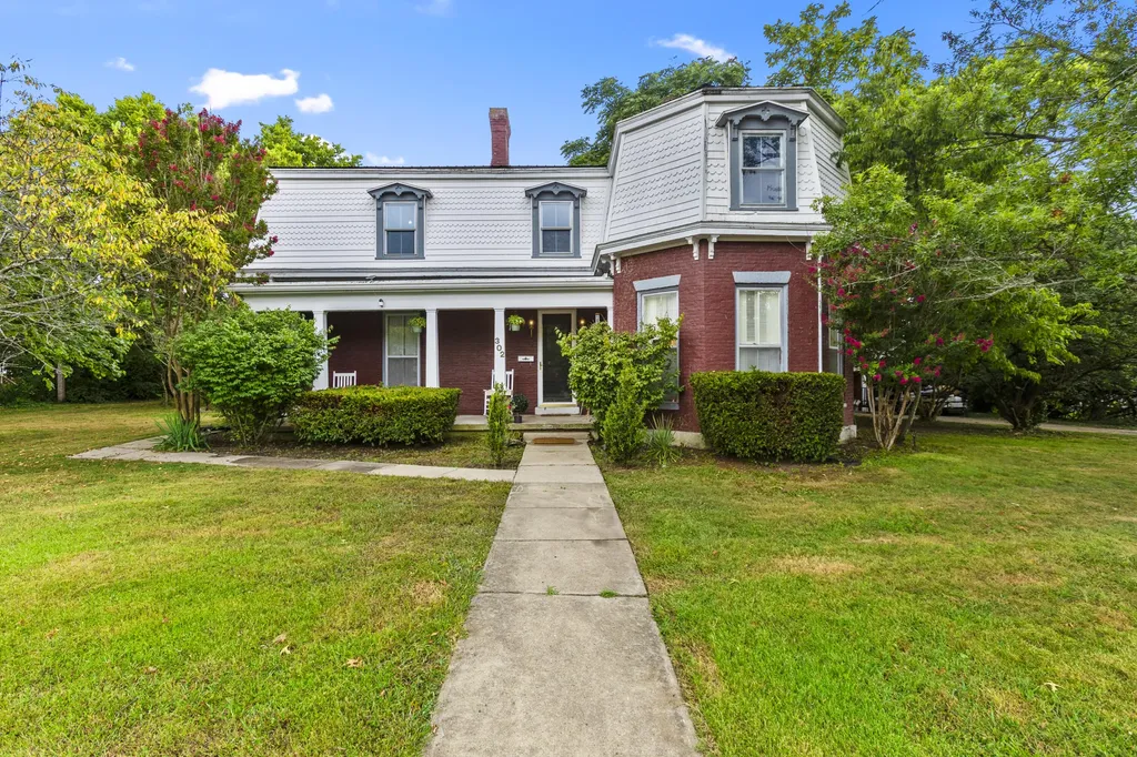 302 Broadway Street Nicholasville KY 40356