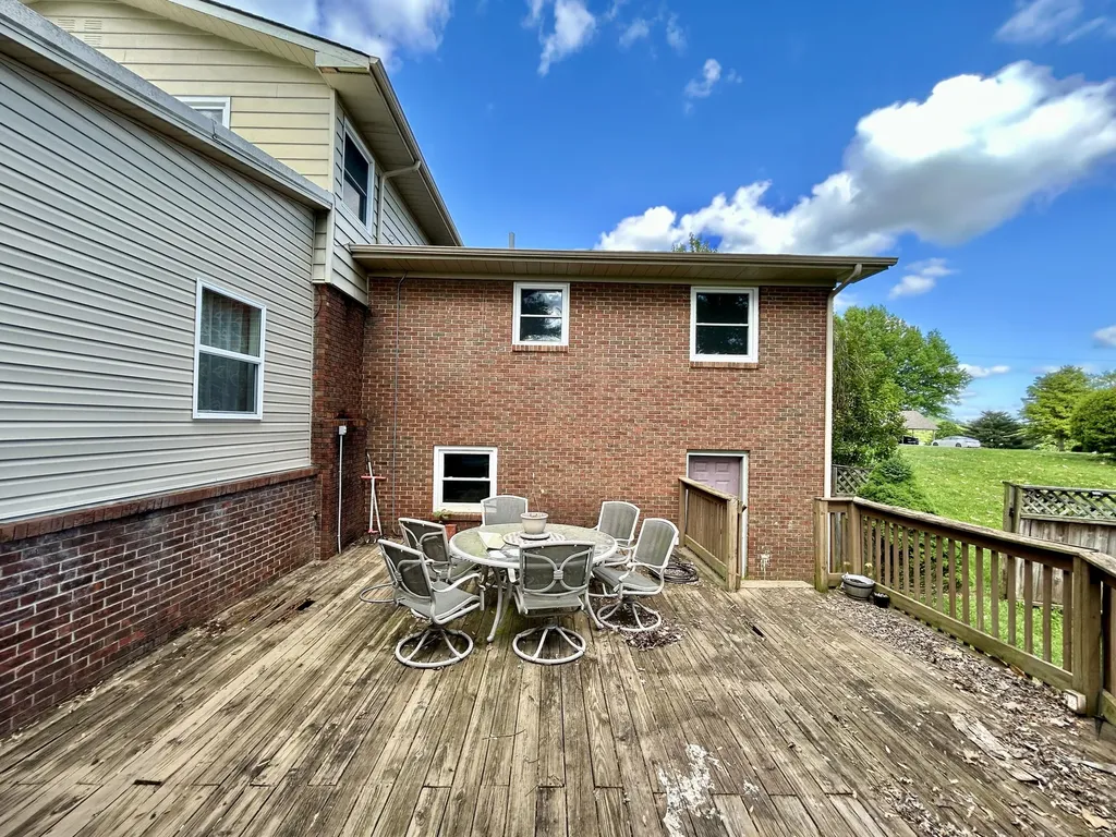 500 Meadowlark Drive Somerset KY 42503