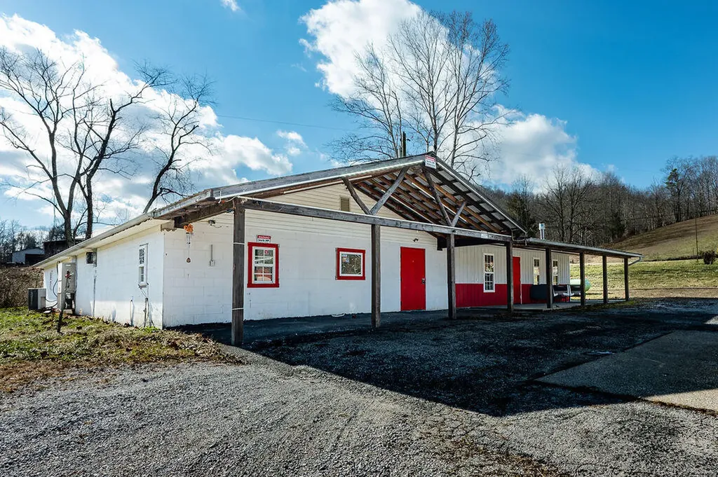 40 Hidden Treasure Lane Vanceburg KY 41179