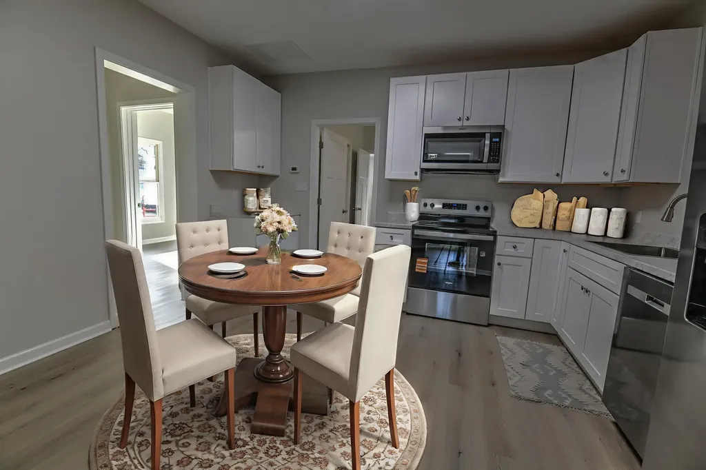 126 Devonia Avenue Lexington KY 40505