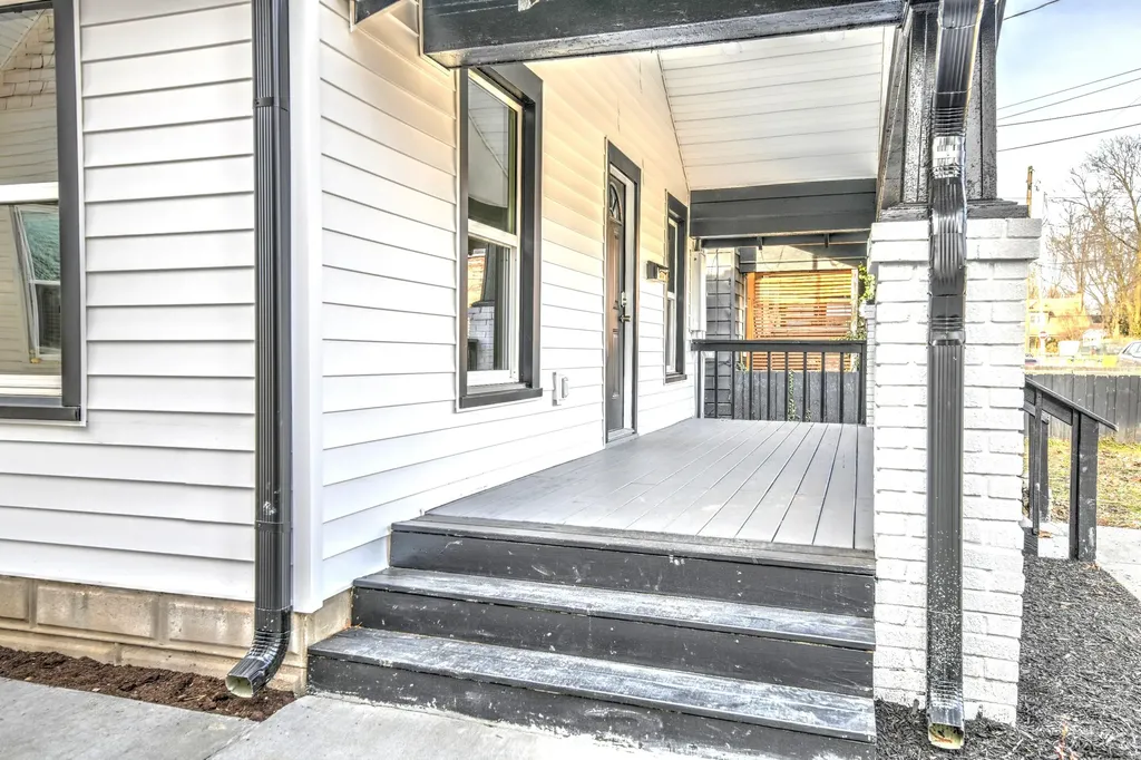 126 Devonia Avenue Lexington KY 40505