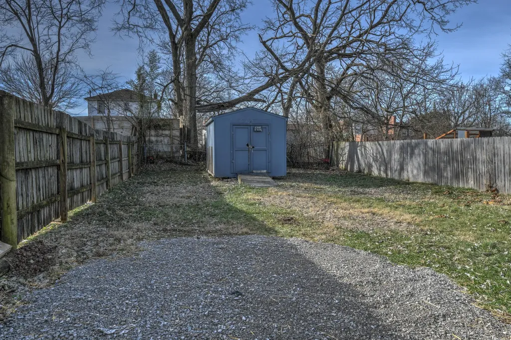 126 Devonia Avenue Lexington KY 40505