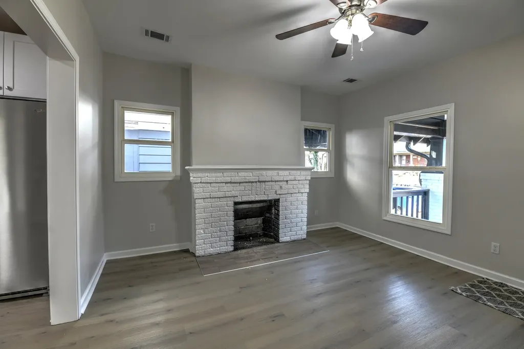126 Devonia Avenue Lexington KY 40505