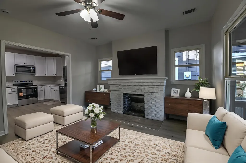 126 Devonia Avenue Lexington KY 40505