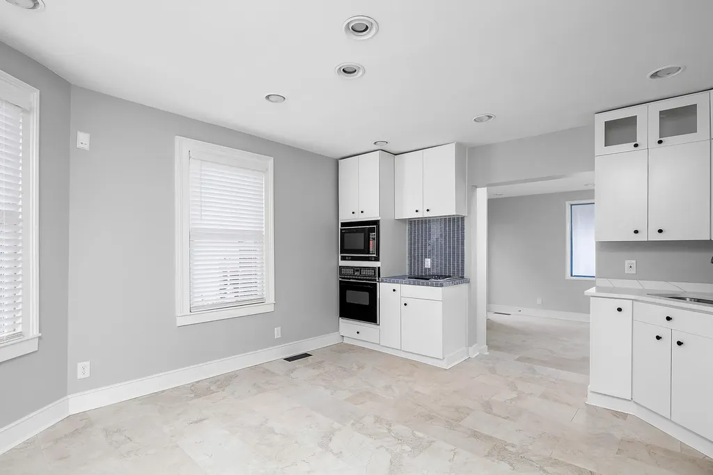 642 W Main Street Lexington KY 40508