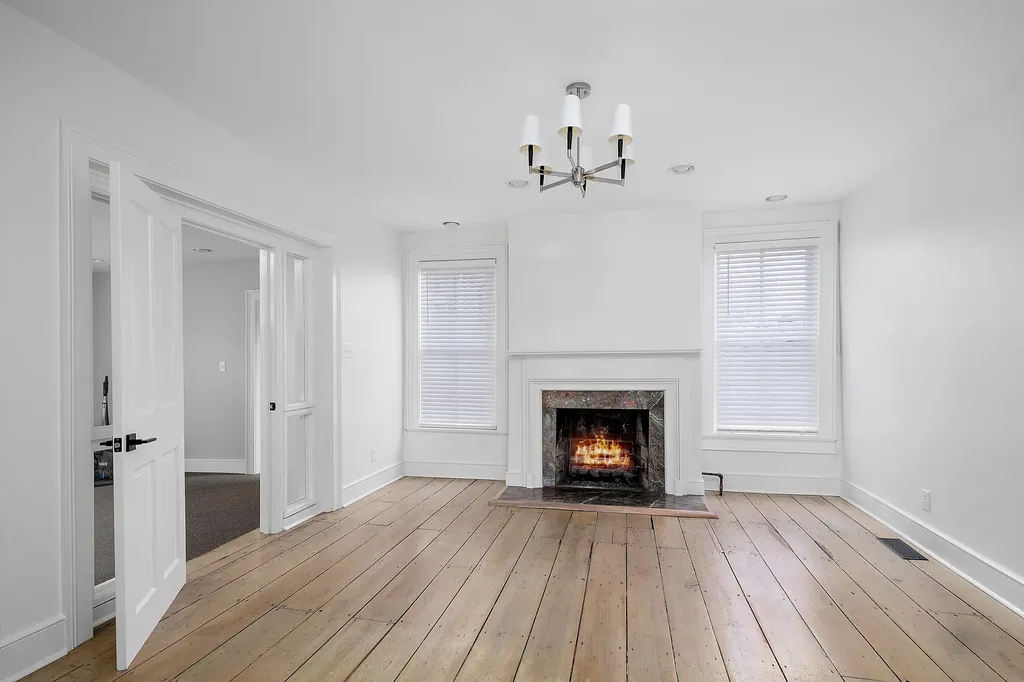 642 W Main Street Lexington KY 40508