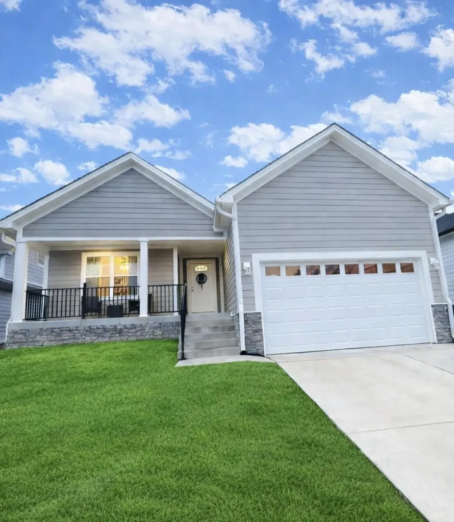 2005 Leslee Way Lawrenceburg KY 40342