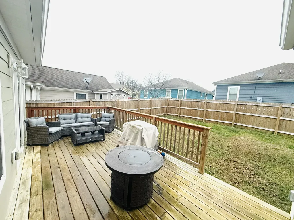 2005 Leslee Way Lawrenceburg KY 40342