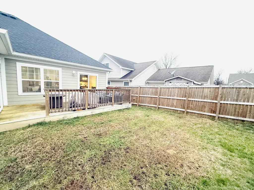 2005 Leslee Way Lawrenceburg KY 40342