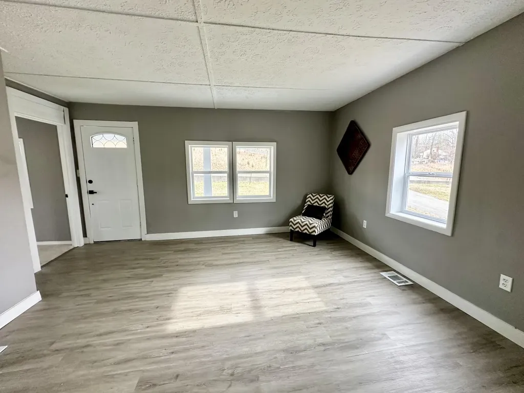 1121 Winchester Road Irvine KY 40336
