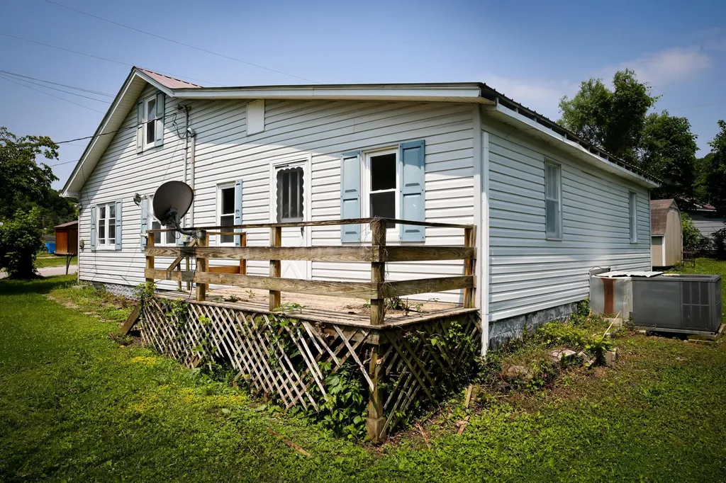 91 Jones Street Manchester KY 40962