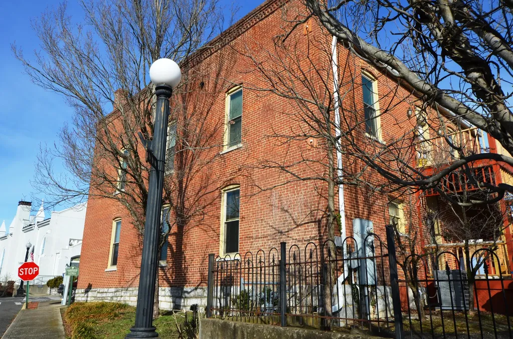 333 S Main Street Harrodsburg KY 40330