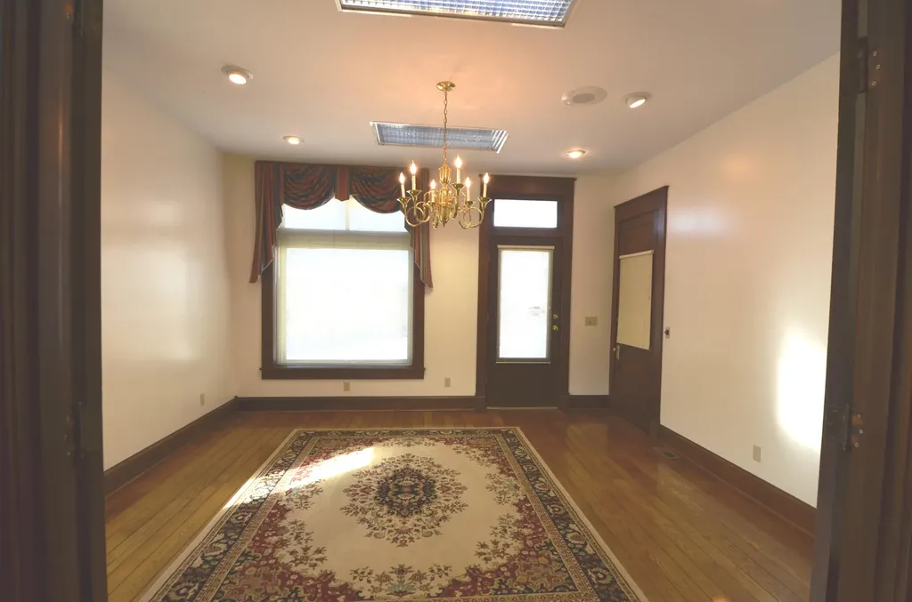 333 S Main Street Harrodsburg KY 40330