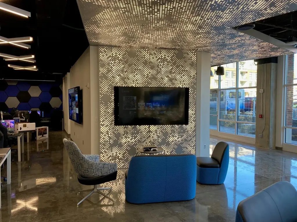 405 Limestone Lexington KY 40508