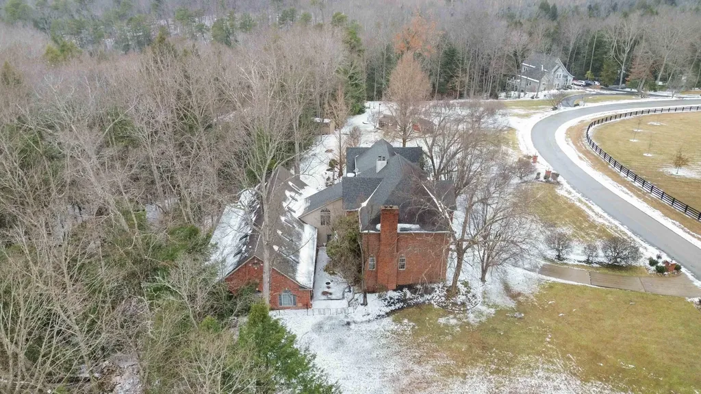 484 Woods Edge Drive London KY 40741