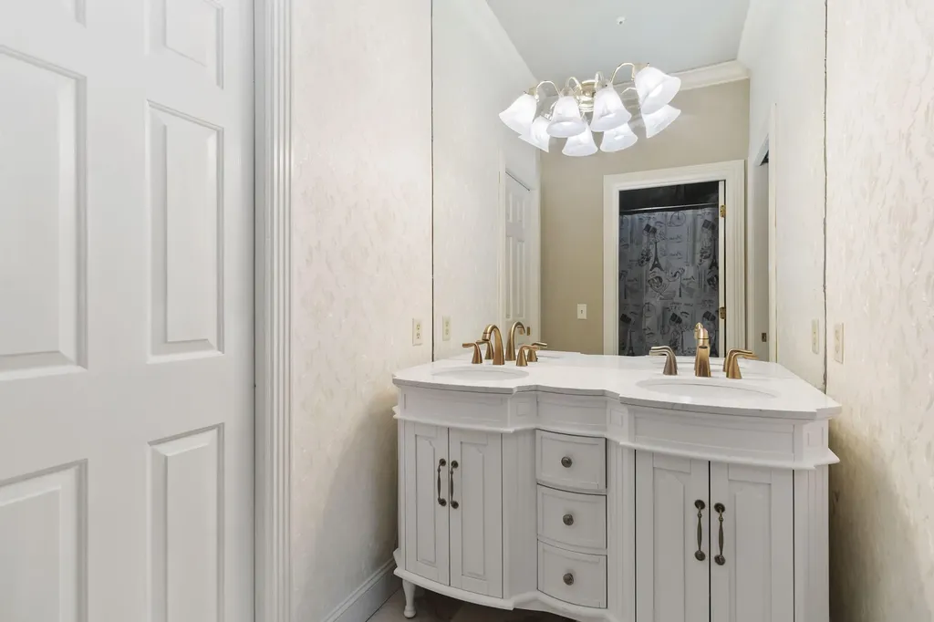 484 Woods Edge Drive London KY 40741