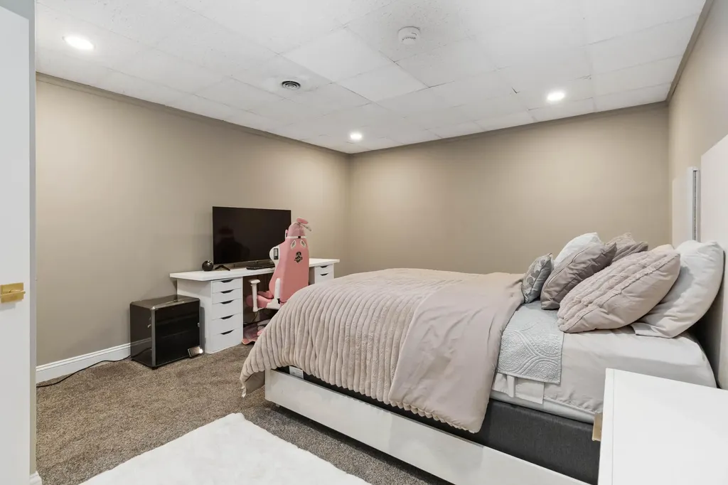 484 Woods Edge Drive London KY 40741