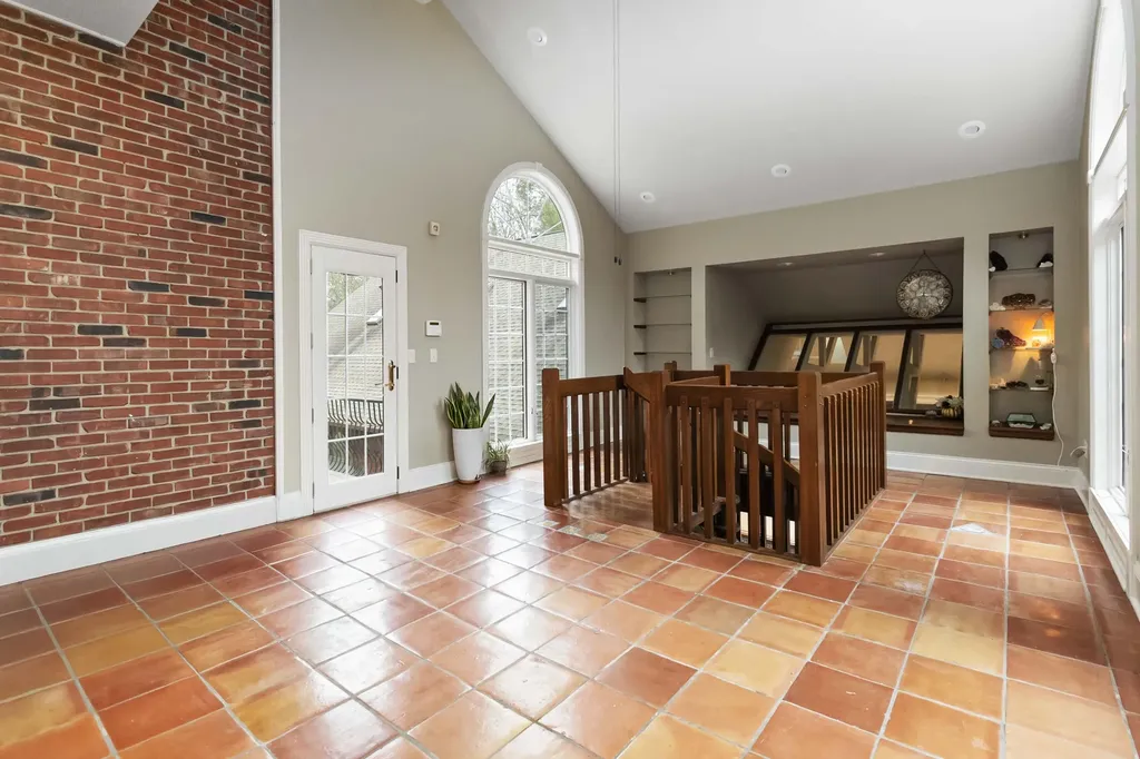 484 Woods Edge Drive London KY 40741