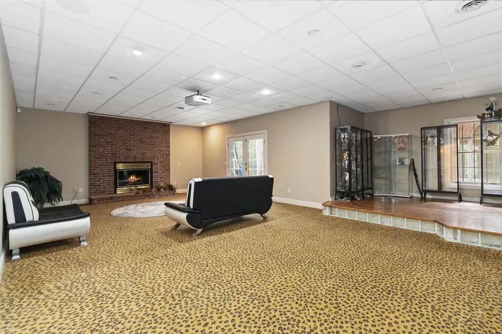 484 Woods Edge Drive London KY 40741
