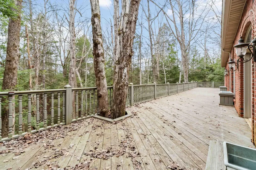 484 Woods Edge Drive London KY 40741