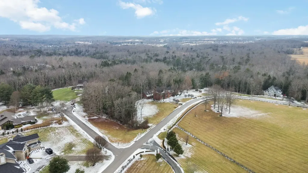 484 Woods Edge Drive London KY 40741