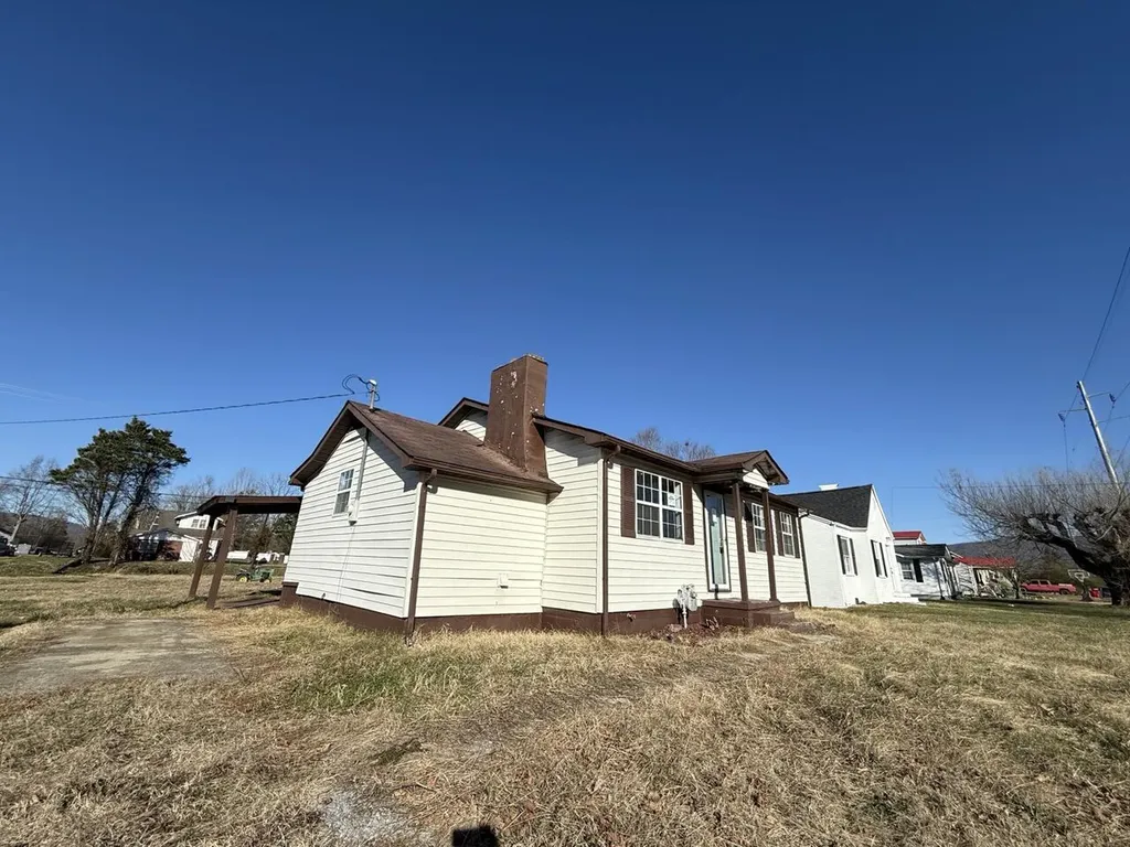 816 W Chester Avenue Middlesboro KY 40965