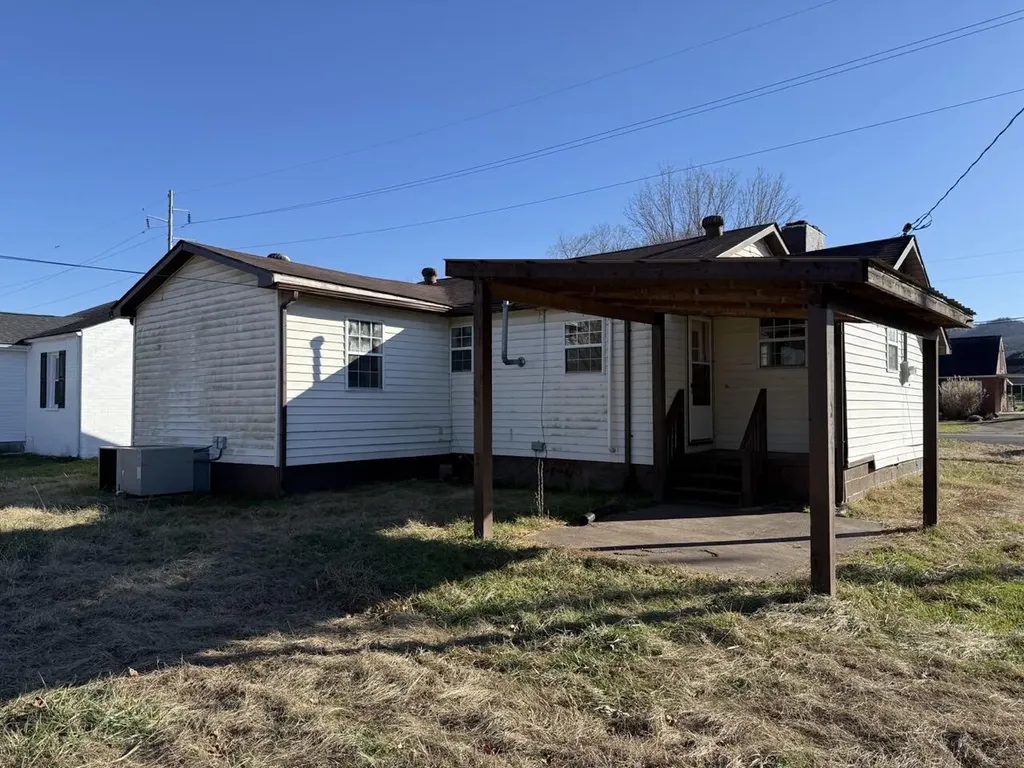 816 W Chester Avenue Middlesboro KY 40965