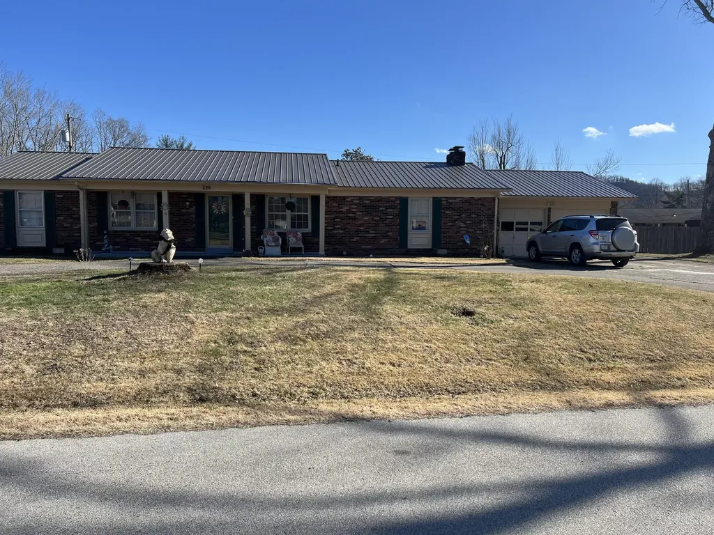 228 Circle Drive Morehead KY 40351
