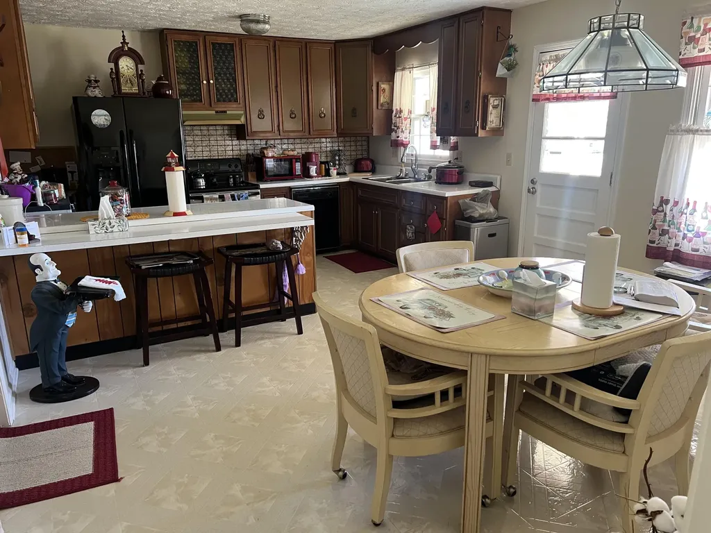 228 Circle Drive Morehead KY 40351